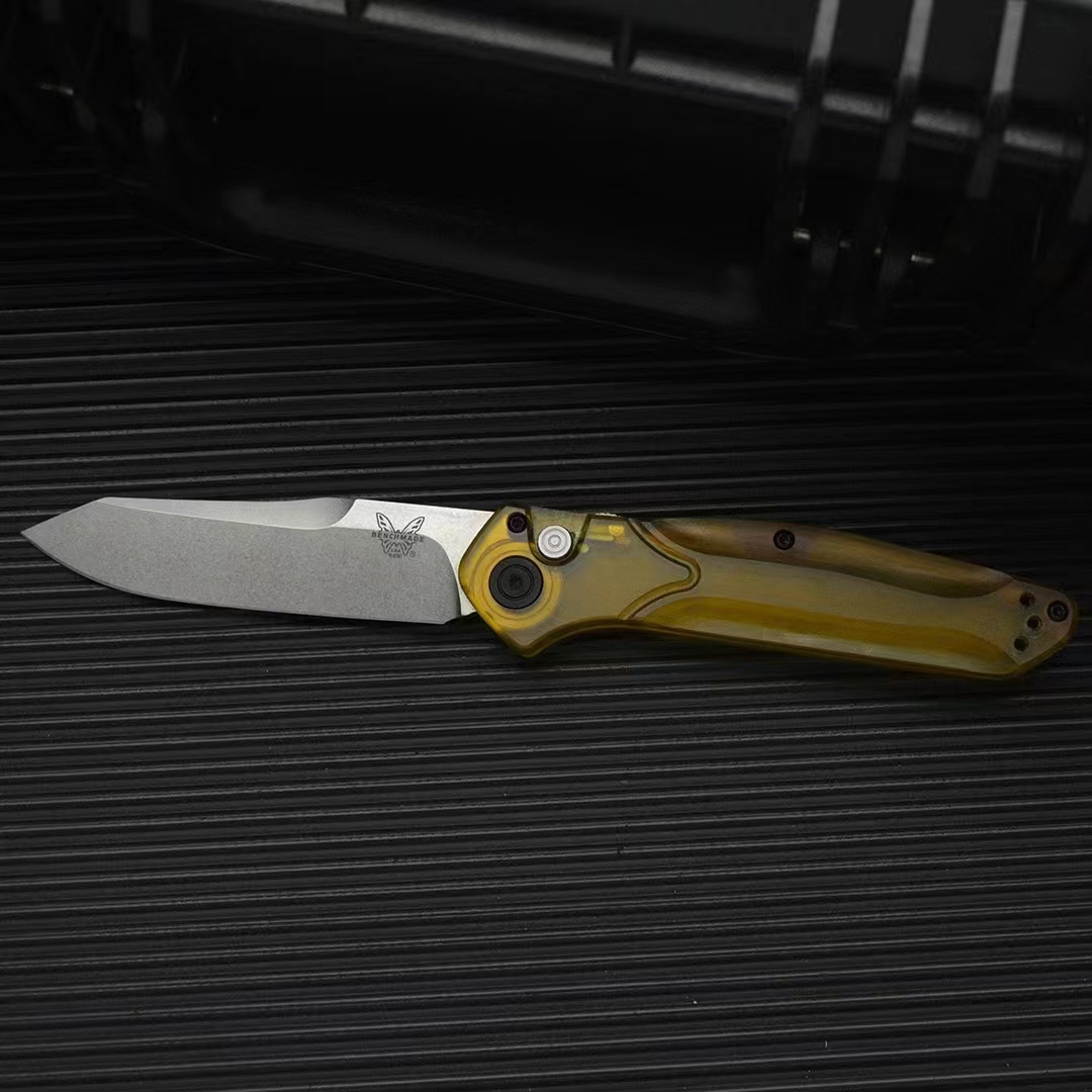9400 (7) 9400 (7)